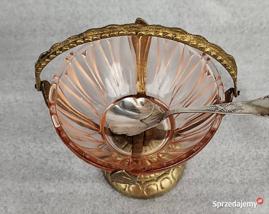 Mosiężna cukiernica z rozalinowym szklanym