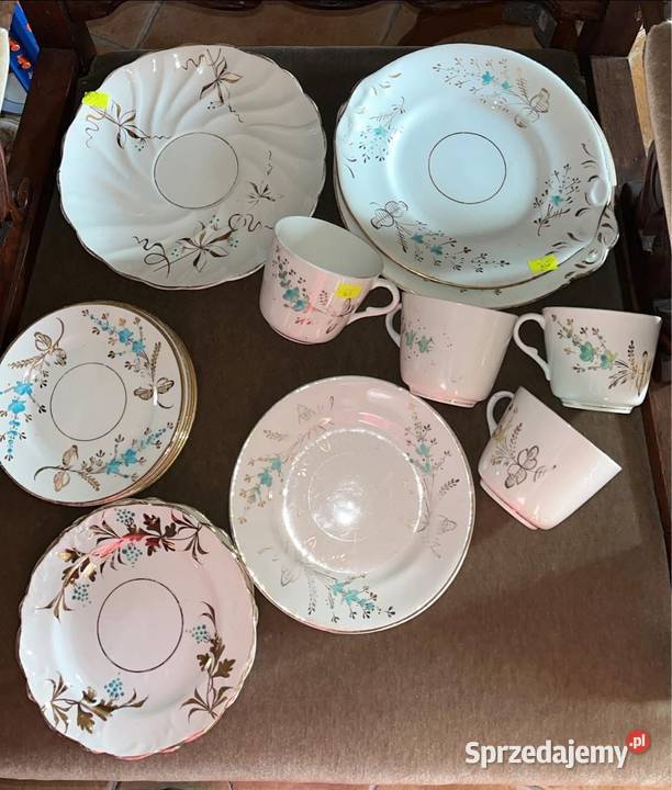 Duża filiżanka z talerzykiem Bez sygnatury