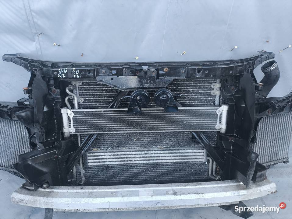 AUDI Q7 4L 30 TDI PAS PRZEDNI WZMOCNIENIE Radom