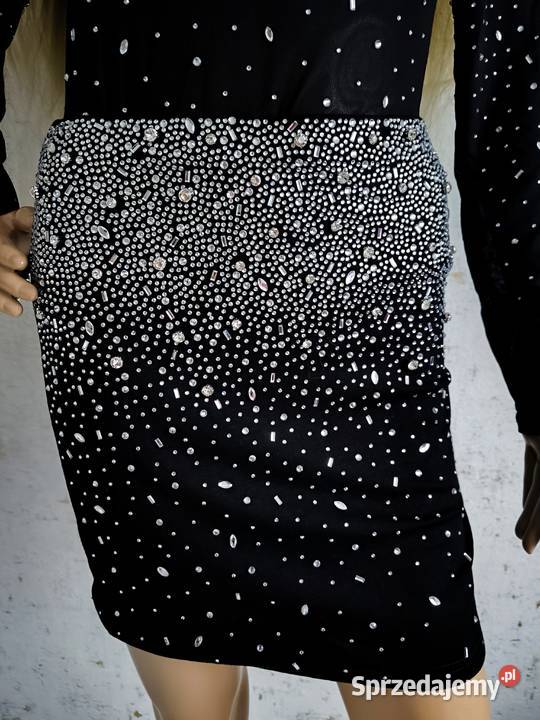 Komplet film rozmiary cyrkonie body spódniczka