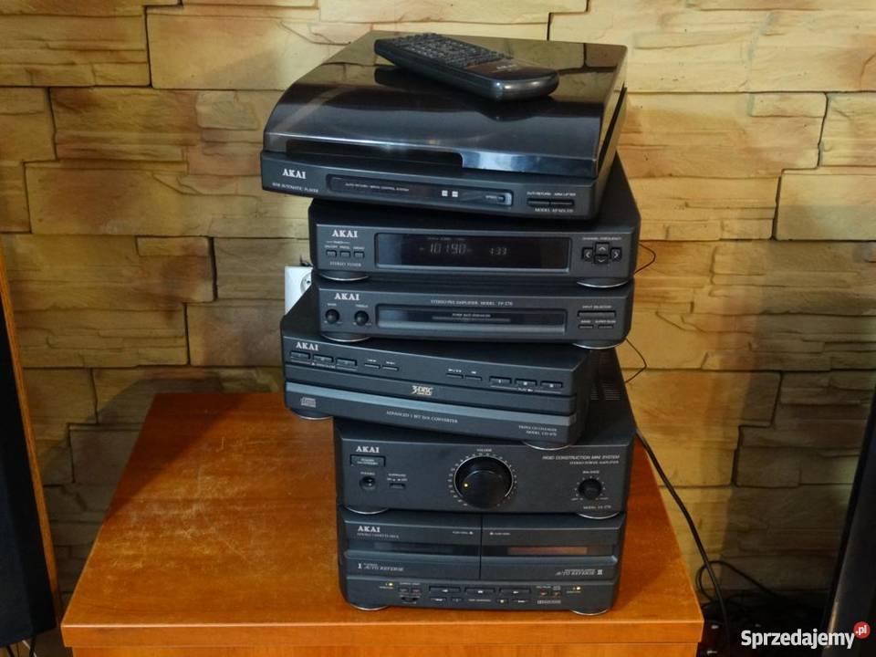 Wieża Akai gramofon pilot mocna i sprawna Jasło