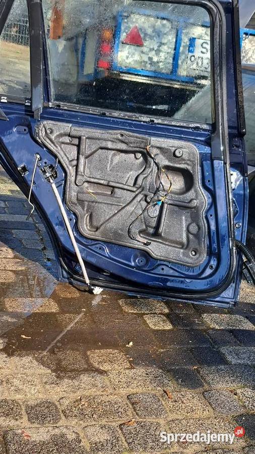 Drzwi lewy tył bmw 3 kombi e91 Drzwi śląskie Częstochowa sprzedam