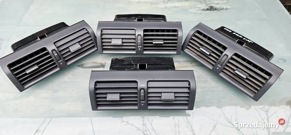 Kratka nawiewu środkowa mercedes w210 2108301554 Zbąszyń sprzedam