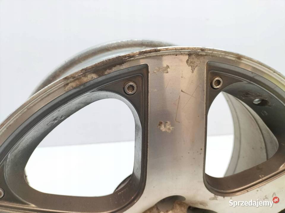 FELGA ALUMINIOWA R17 5X100 ET38 OC57MM 7JX17H2