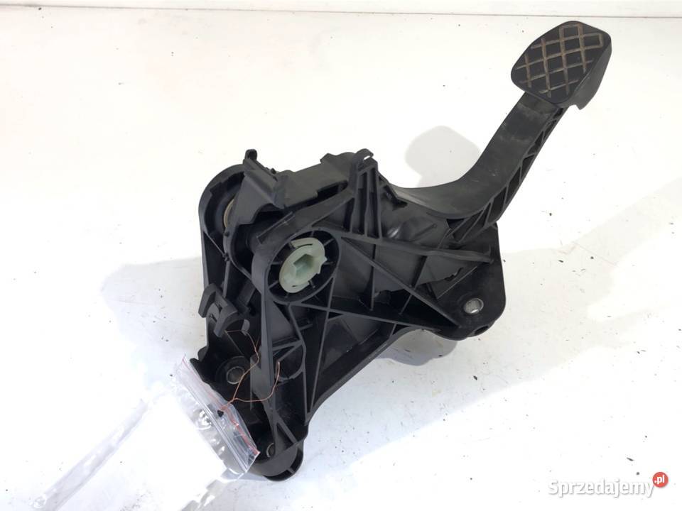 PEDAŁ SPRZĘGŁA VW GOLF VIII 5Q1721059HE 15 131 podkarpackie