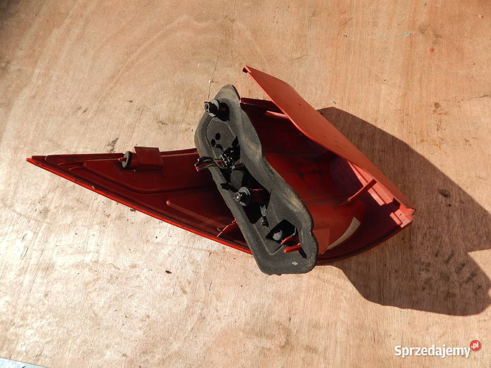 LAMPA PRAWA TYŁ TYLNA PEUGEOT 1007 VALEO mazowieckie Warszawa sprzedam