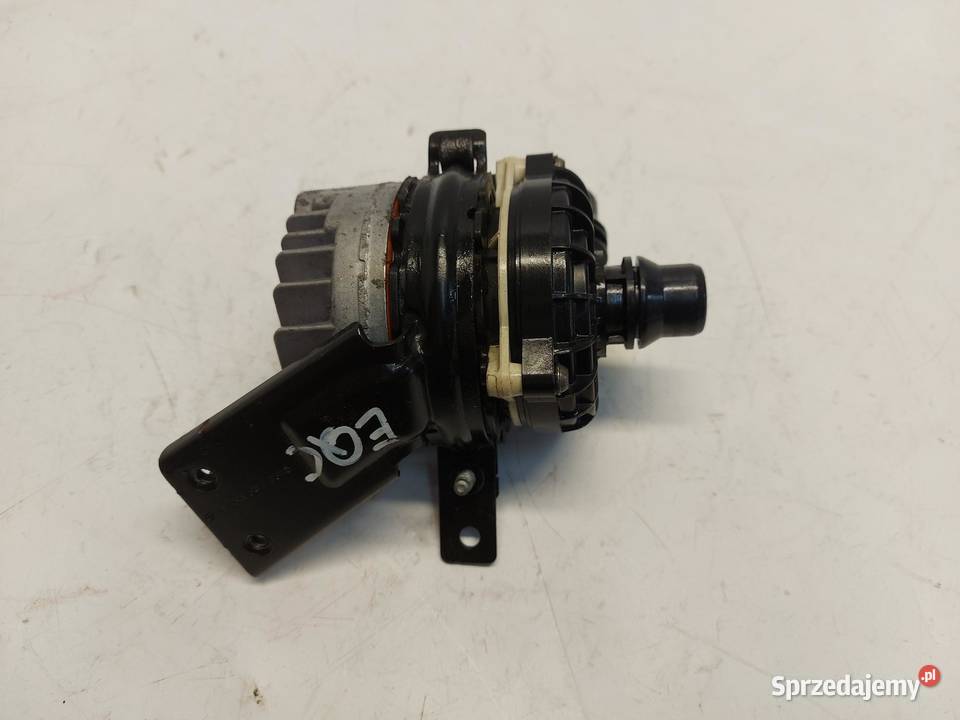 Mercedes EQC 400 W293 POMPA WODY A0005003800