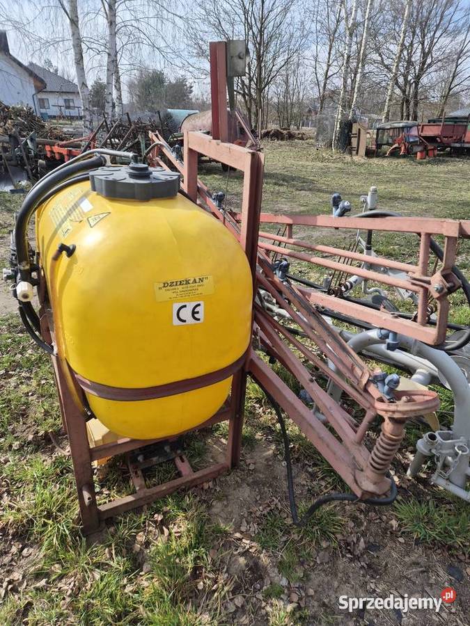 Opryskiwacz Dziekan P146 300 litrów 10 metrów Bucze
