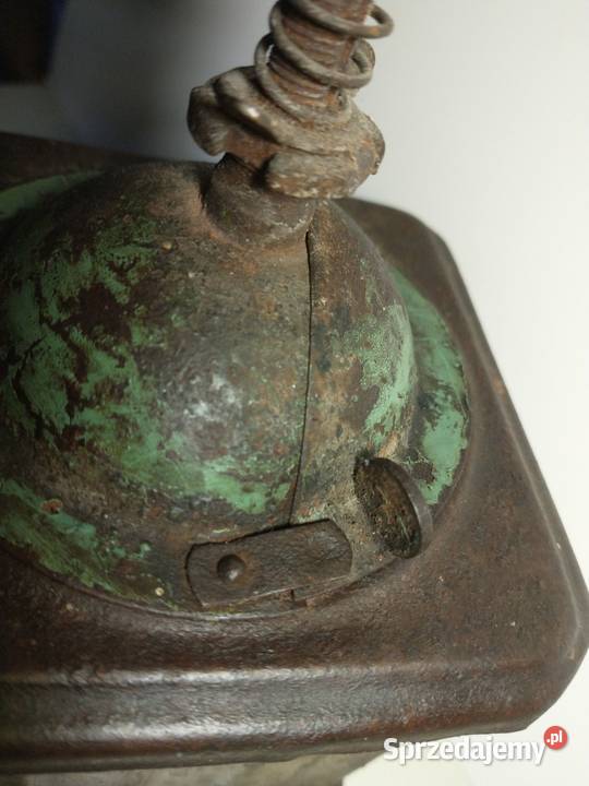 Metalowodrewniany ręczny młynek stary Krotoszyn sprzedam