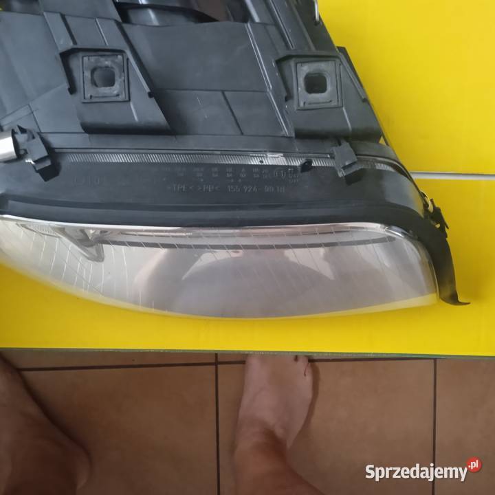 Audi A6 C5LIFT xenon reflektor prawy hella Części samochodowe dolnośląskie