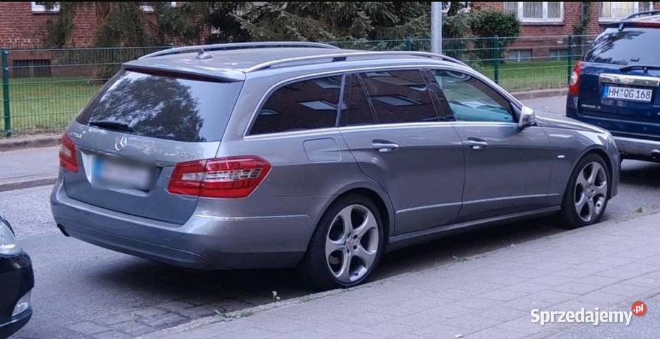 Mercedes E250 CGI W212 Avantgarde ILS 7GTRONIC Babiak