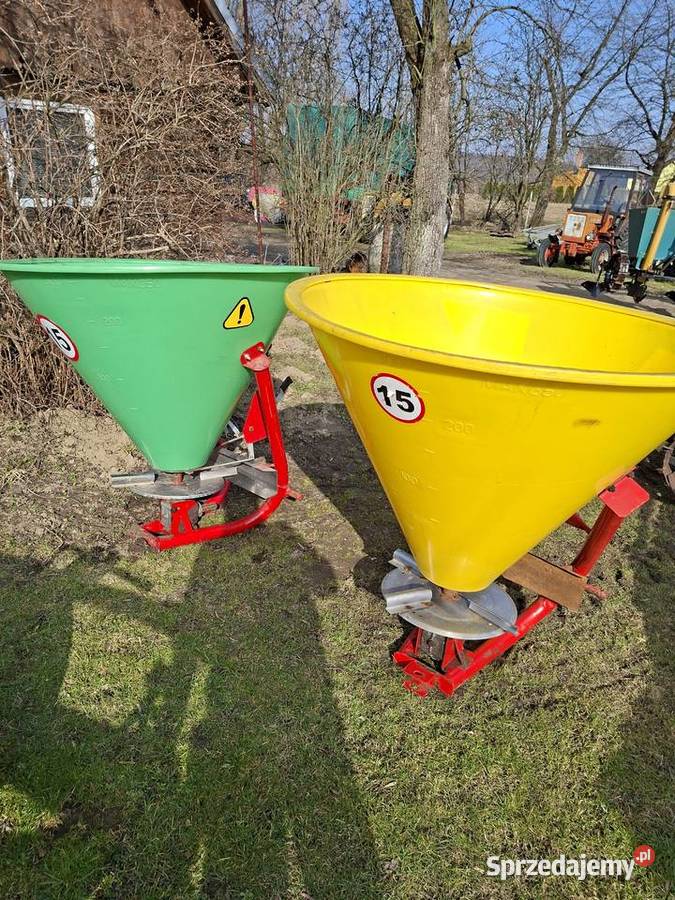 Rozsiewacz nawozów lejek 350l Rozsiewacze nawozów Jasło