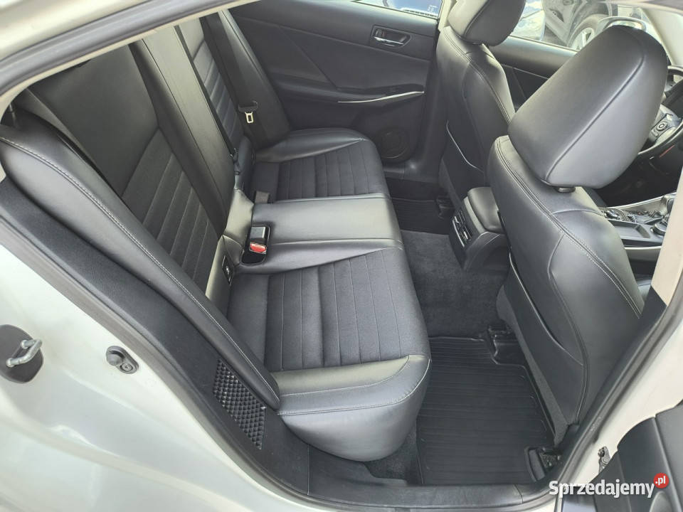 Lexus IS IS300H223 salon serwisy ASOpółskóraLED kujawsko-pomorskie Bydgoszcz