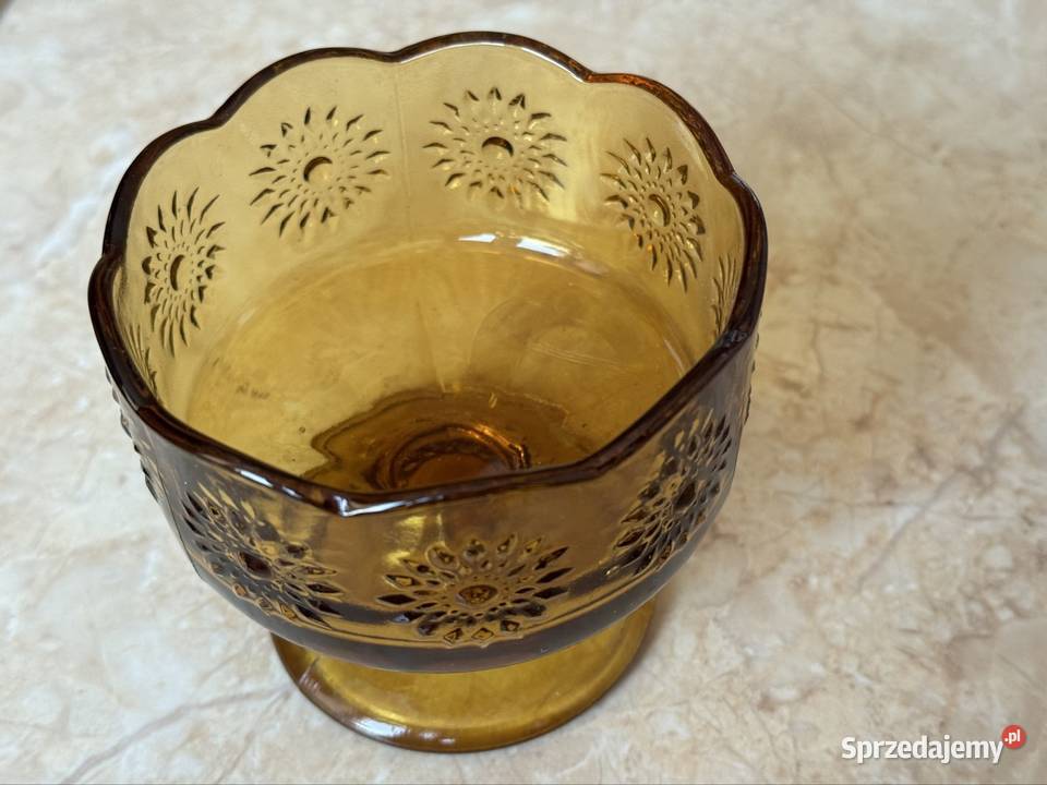 Pucharek stokrotki z Ząbkowic Mielec