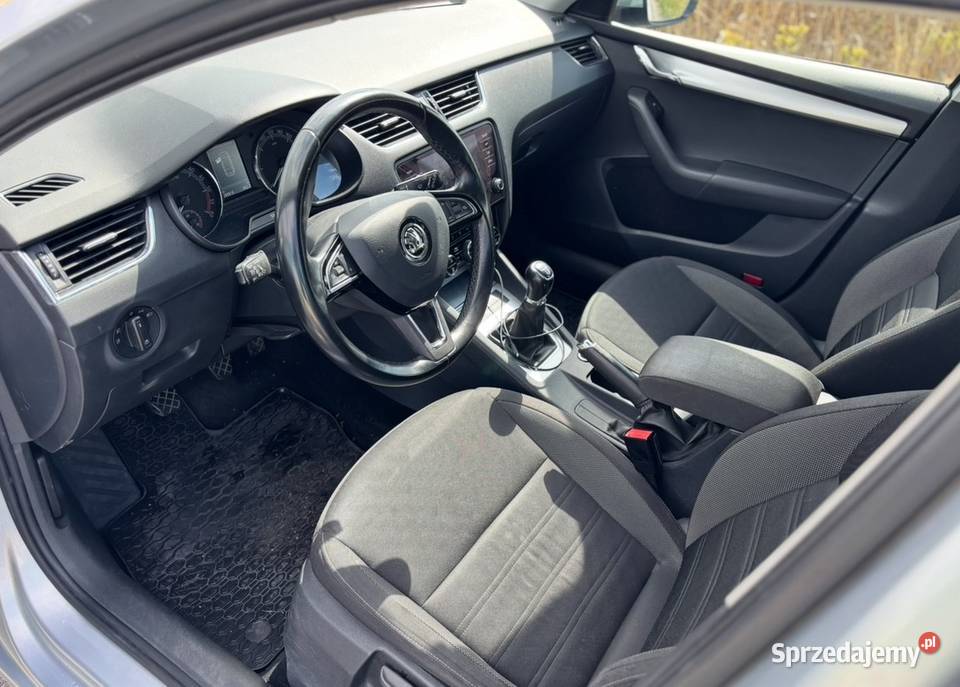 Skoda octavia 16Tdi 2018 salon elektryczna klapa Warszawa