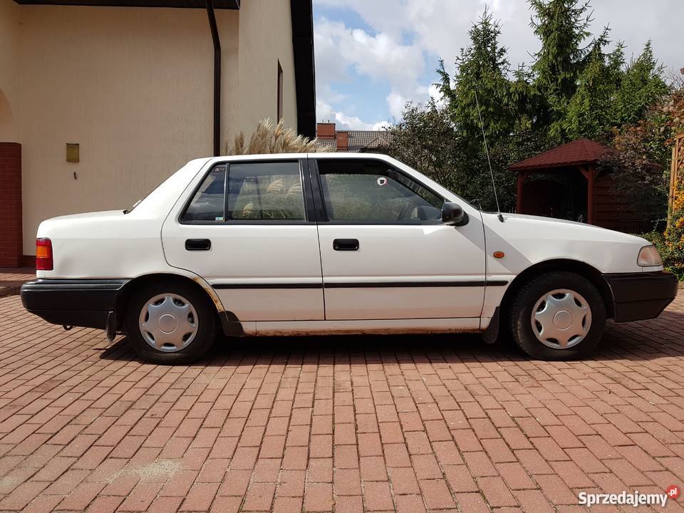 Hyundai Pony 15 sedan kupiony w polskim salonie Puławy