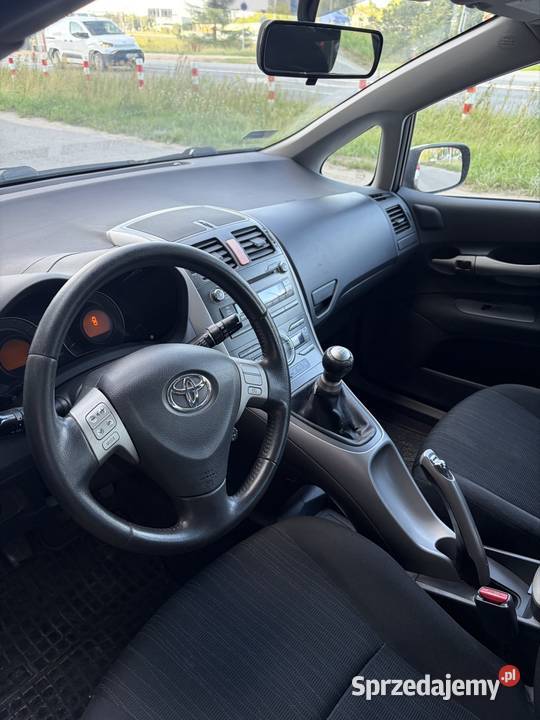 Toyota Auris 16 BenzGaz Warszawa sprzedam