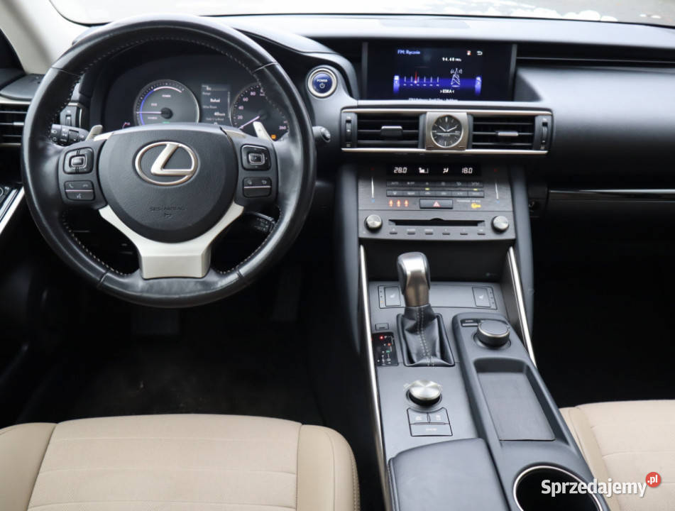 Lexus IS 300h