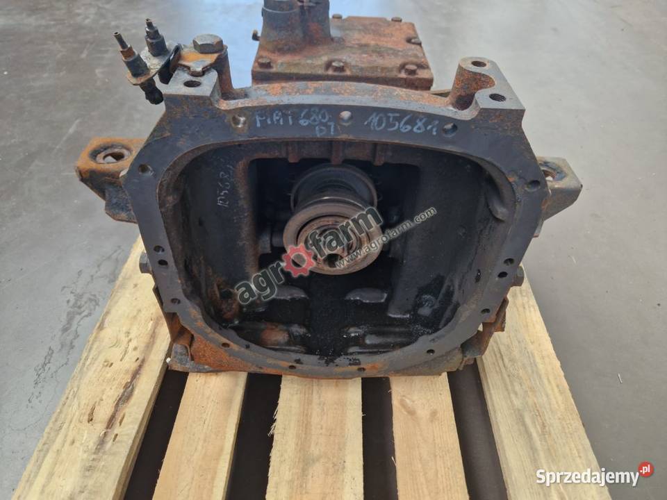 Skrzynia biegów Fiat 680 DT 5104711 dolnośląskie Byków