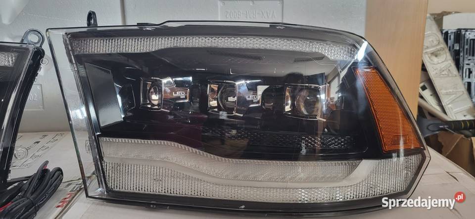 DODGE RAM 20092018 REFLEKTOR LAMPA LED VLAND DRL Mojusz