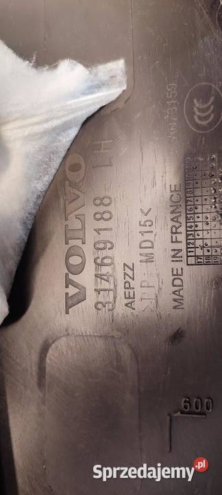 VOLVO XC40 OSŁONA SŁUPKA LEWY TYŁ 31469188