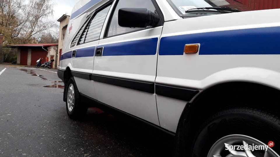 FSO Polonez sanitarny ambulans karetka garażowany Elbląg