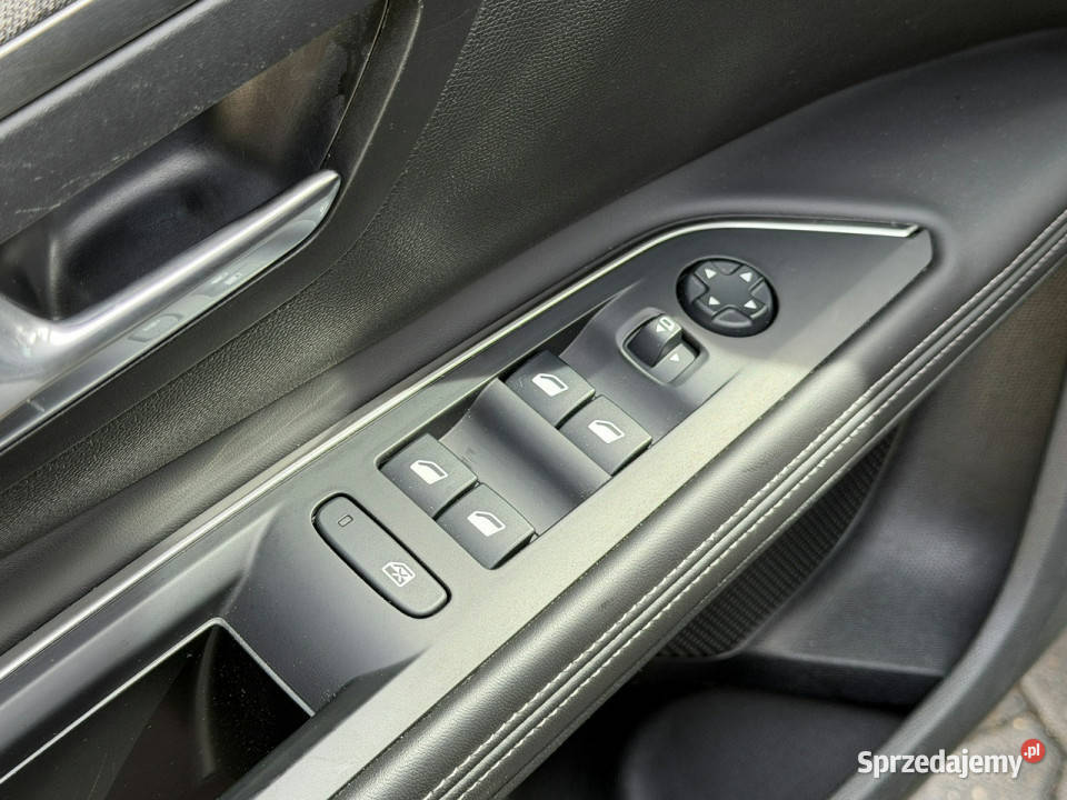 Peugeot 5008 15HDi 130 podgrzewane fotele Węgrów