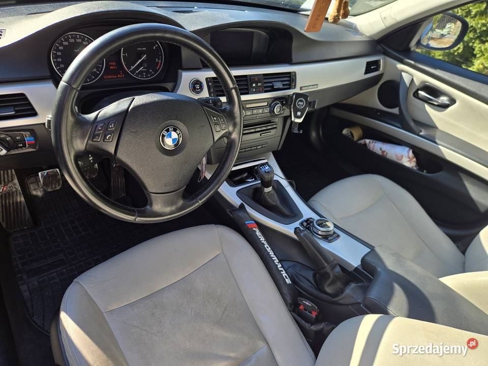 BMW e91 lift 318d Seria 3 Parzęczew sprzedam