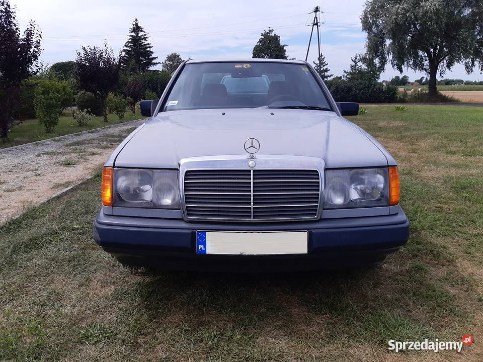 MERCEDESBENZ 230E USZKODZONY Mercedes-Benz Janów