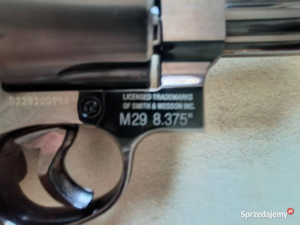 SMYTHQWESSON 29 Radom