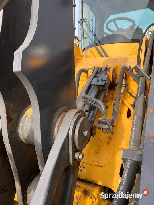Ladowarka kolowa Volvo L 90 G yez leasing Warszawa