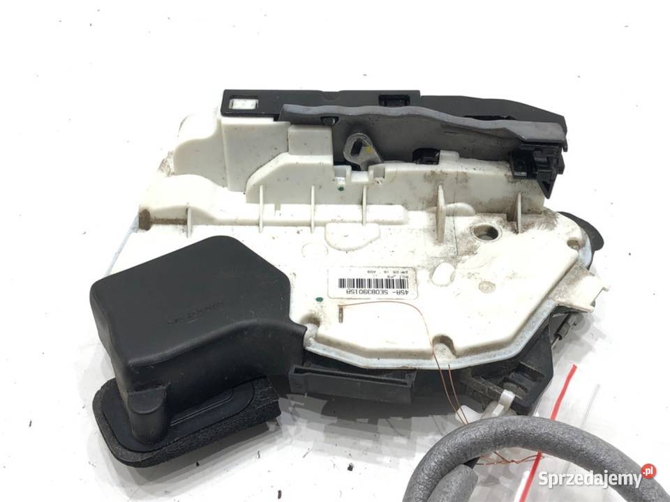 ZAMEK DRZWI LEWY TYŁ VW PASSAT B8 Kombi