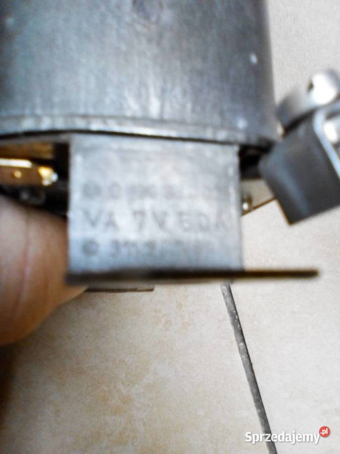Regulator napięcia VA 7V 50A VW 311 903 801 0 Bukownica