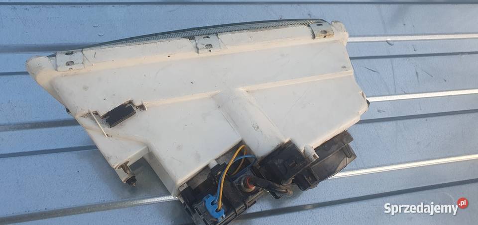 VOLVO S40 V40 20012004 REFLEKTOR LEWY WYSYŁKA Pobiedziska sprzedam