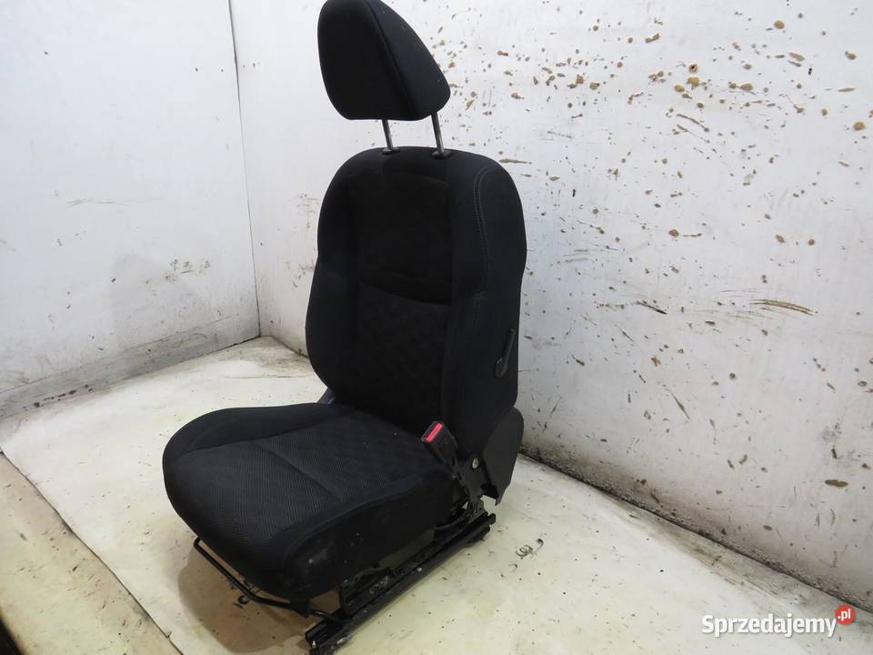 FOTEL PRAWY PRZÓD QASHQAI J11