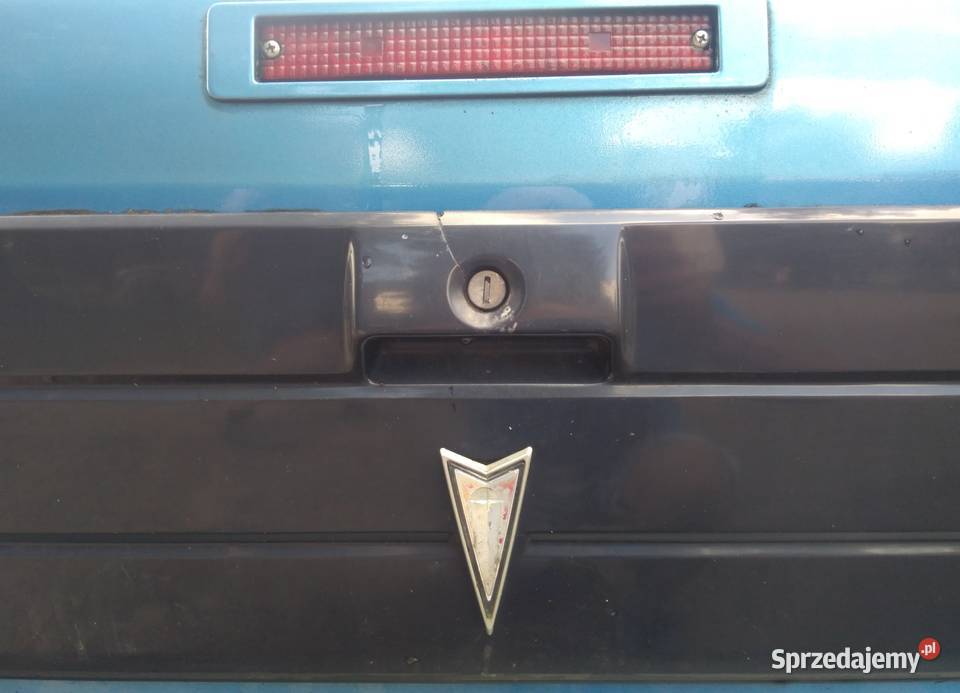 Pontiac Le Mans IV 16 74 54kW 1989 radio