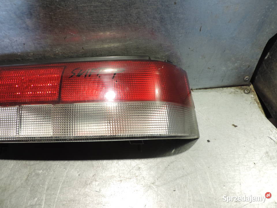 LAMPA PRAWA TYLNA TYŁ SUZUKI SWIFT 2 HB Lampy tylne Nowy Sącz