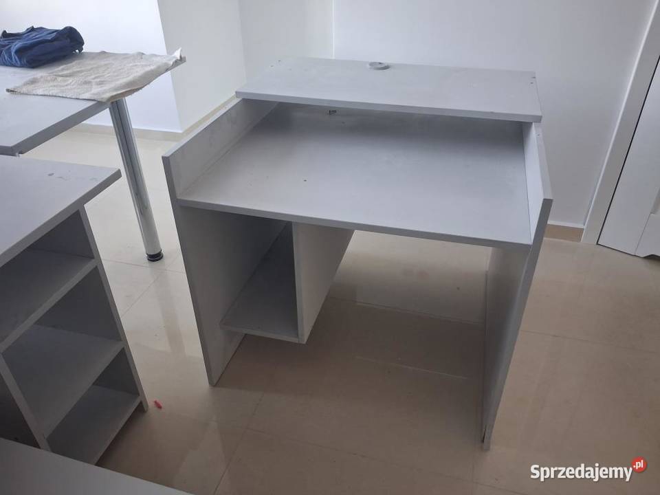 MEBLE BIUROWE W STANIE Komplet