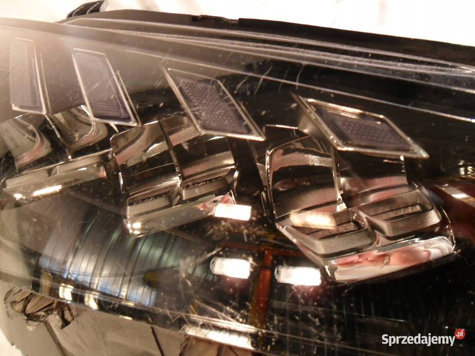 REFLEKTOR PRZÓD STRONA PRAWA MG MG4 EV osobowe Nowy Tomyśl sprzedam