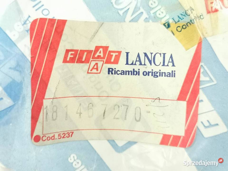 OSŁONA GŁOŚNIKA PRAWY TYŁ FIAT UNO 19891995 Listwy i nakładki