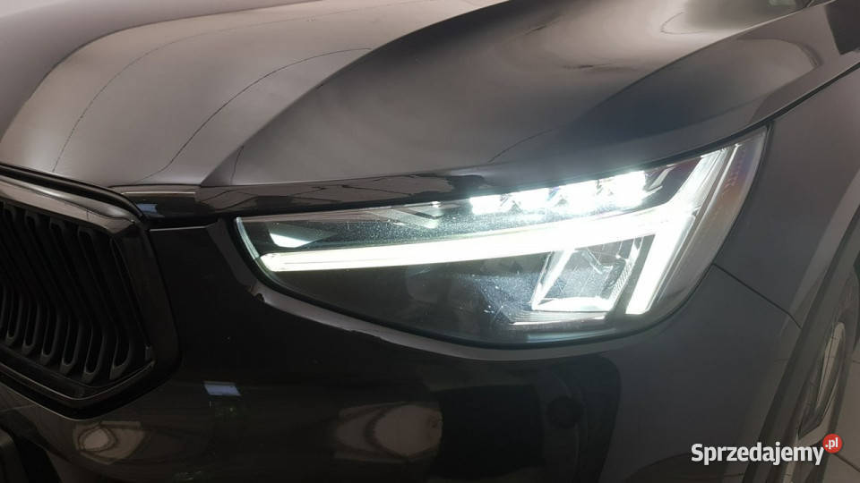 Volvo XC 40 B3 Core Z Polskiego Salonu Faktura komputer pokładowy