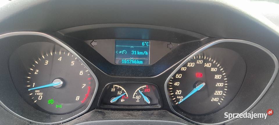 Ford Focus 10 benzyna czarny Dukla