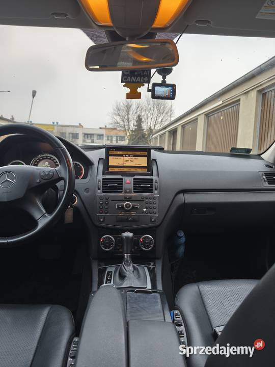 Sprzedam zamienię na dostawczyMercedes w204 2100cm3 Piotrków Trybunalski