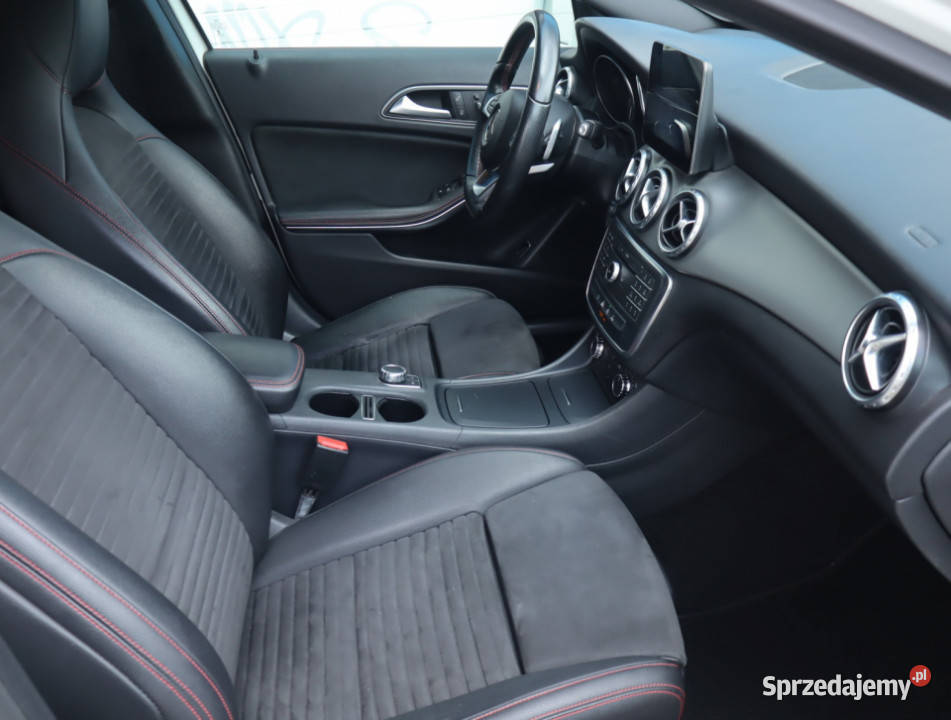 Mercedes GLA GLA 200 poduszka powietrzna Łódź
