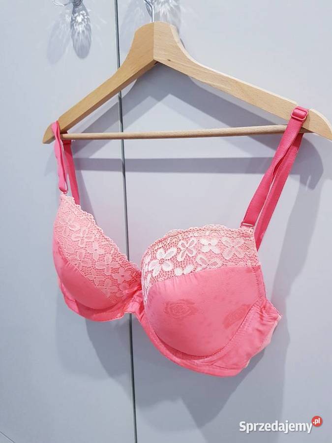 Damski biustonosz z delikatnym wypelnieniem