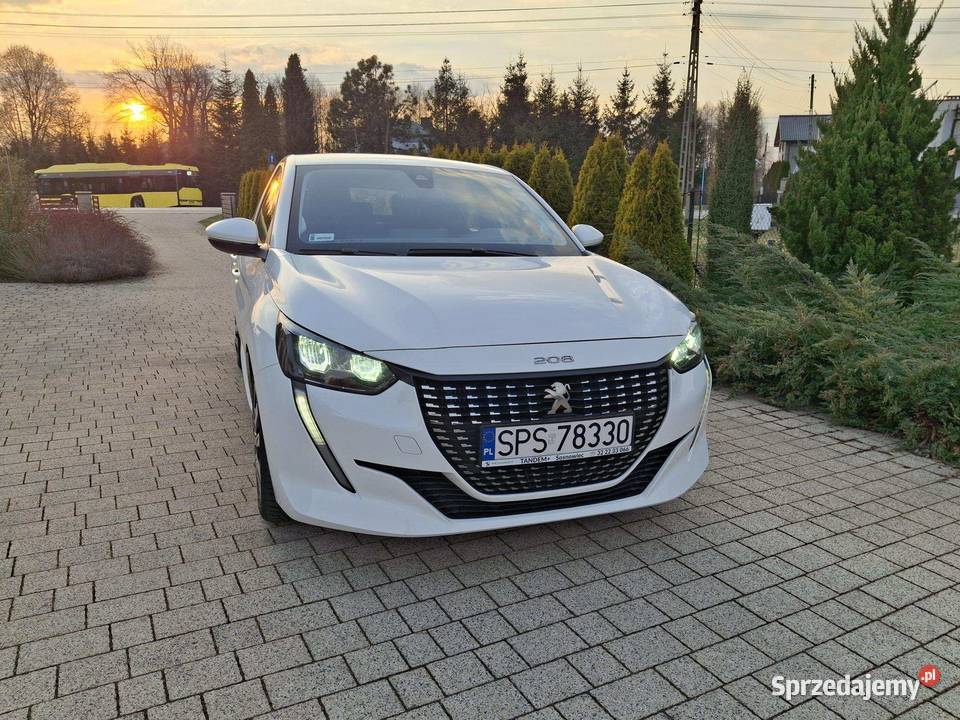 Peugeot 208 pierwszy właściciel bezwypadkowy z 1200cm3 Wola sprzedam