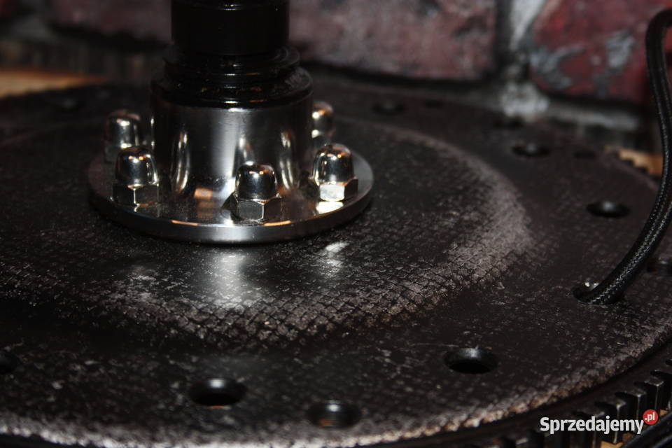 Lampa stojąca loft metal art wałek rozrządu Dębica