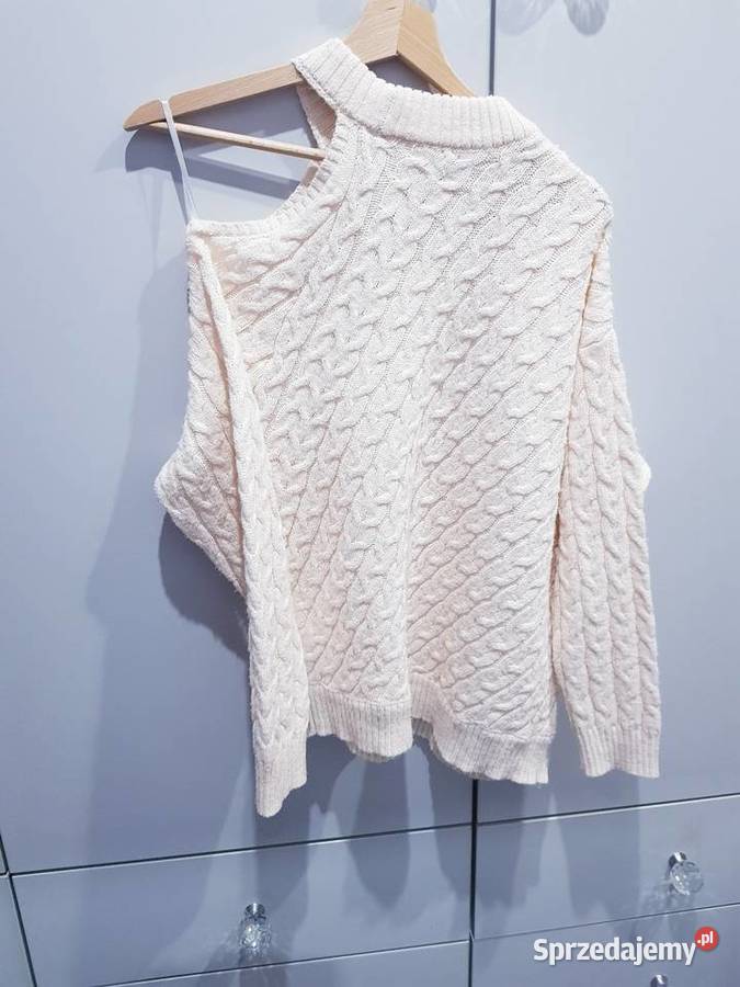 Damski dzianinowy sweter z ozdobnym wycięciem Swetry i golfy sprzedam