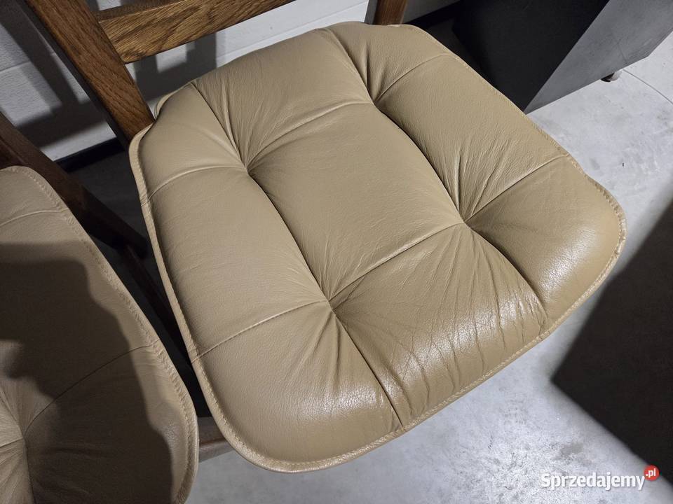 Masywne dębowe krzesła siedziska skóra Sławoszewek