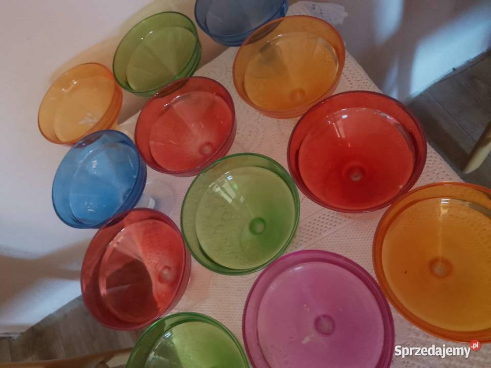 zestaw kolorowych misek pucharków 14 sztuk